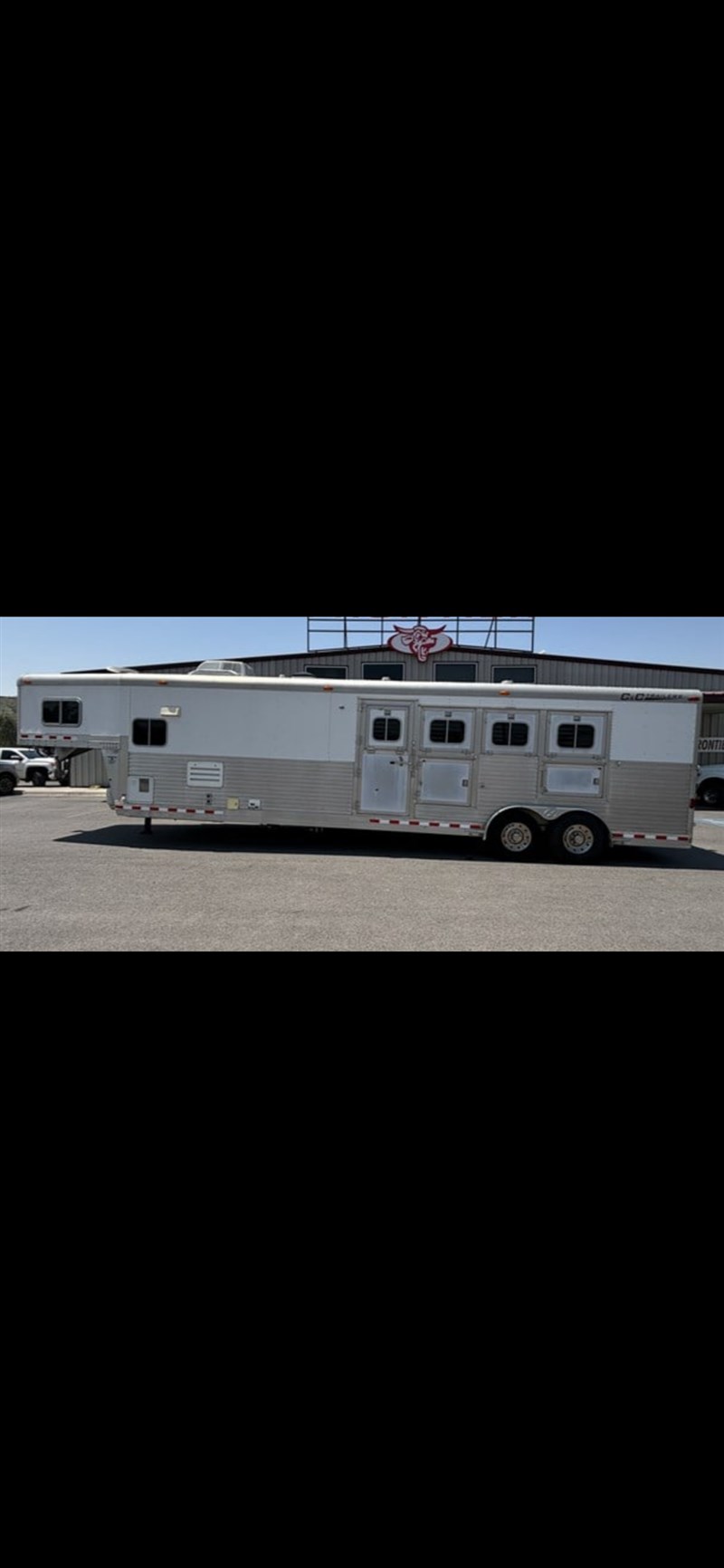 Trailer Photo 2