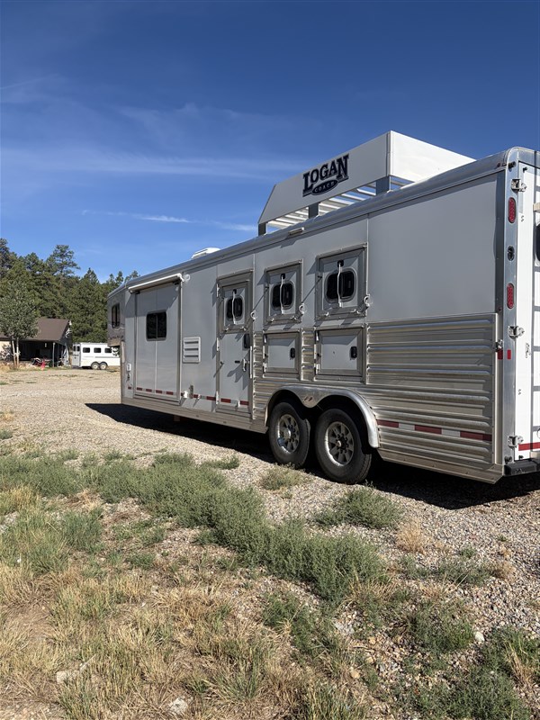 Trailer Photo 3