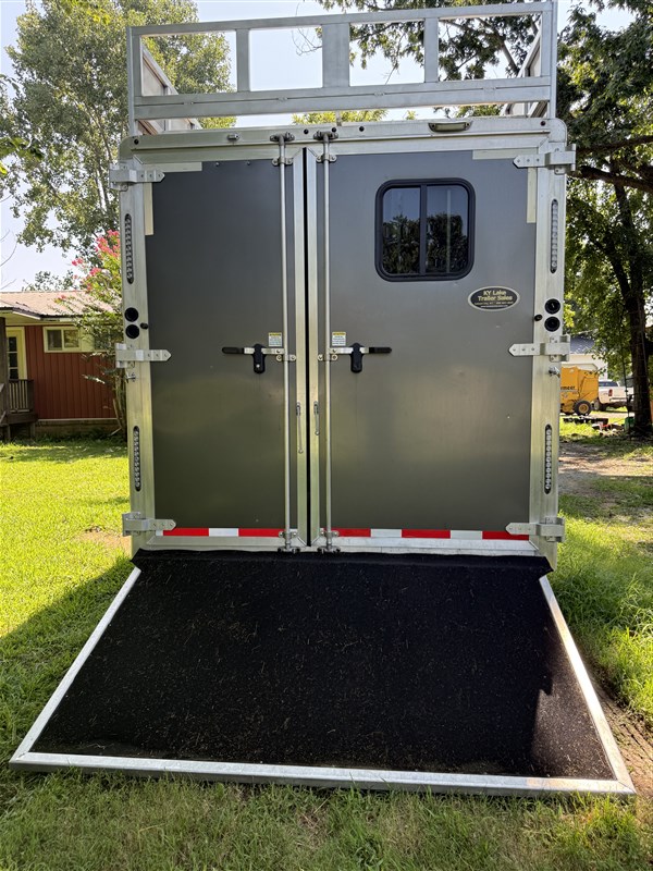 Trailer Photo 15