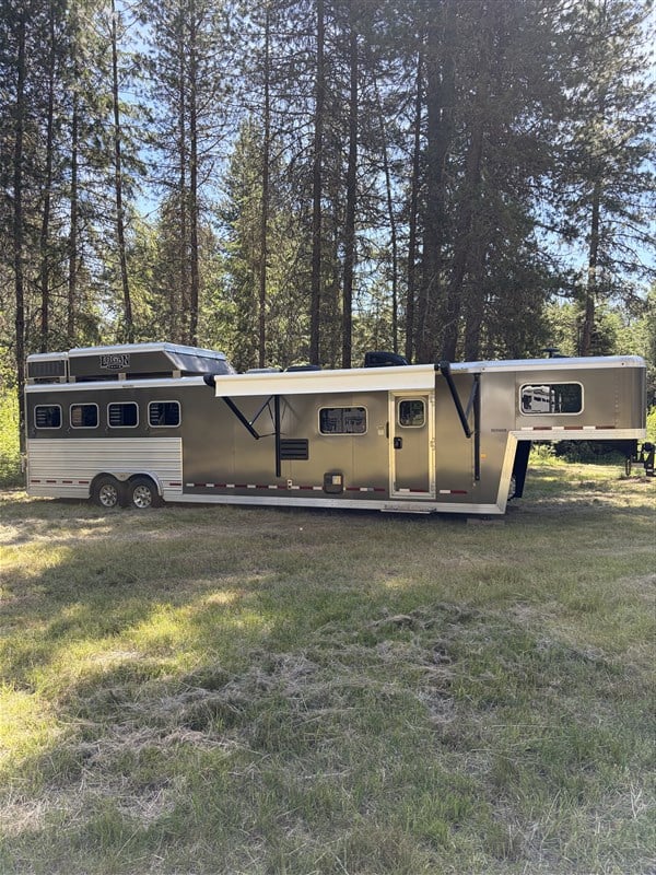 Trailer Photo 2