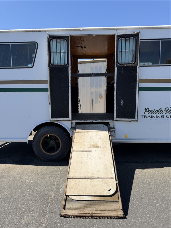 Trailer Photo 24