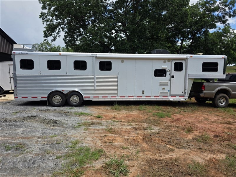 Trailer Photo 2