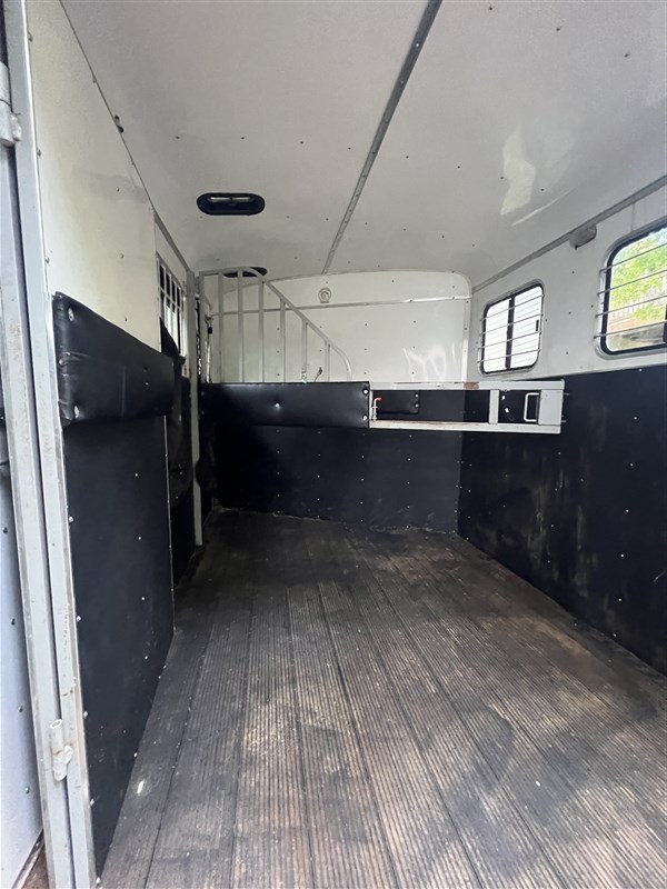 Trailer Photo 7