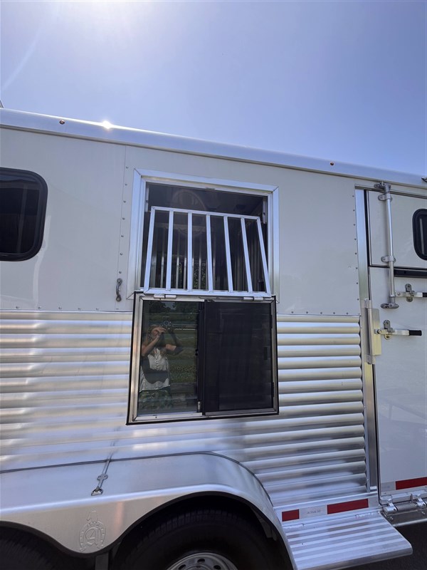 Trailer Photo 10