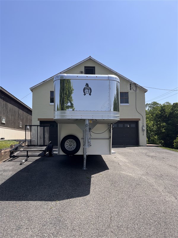 Trailer Photo 16
