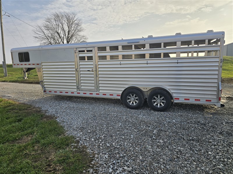 Trailer Photo 4