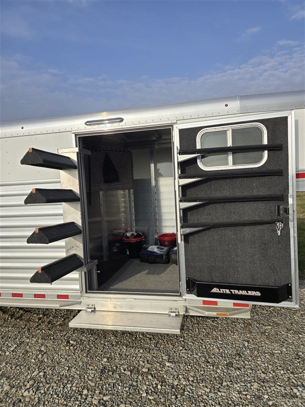 Trailer Photo 2