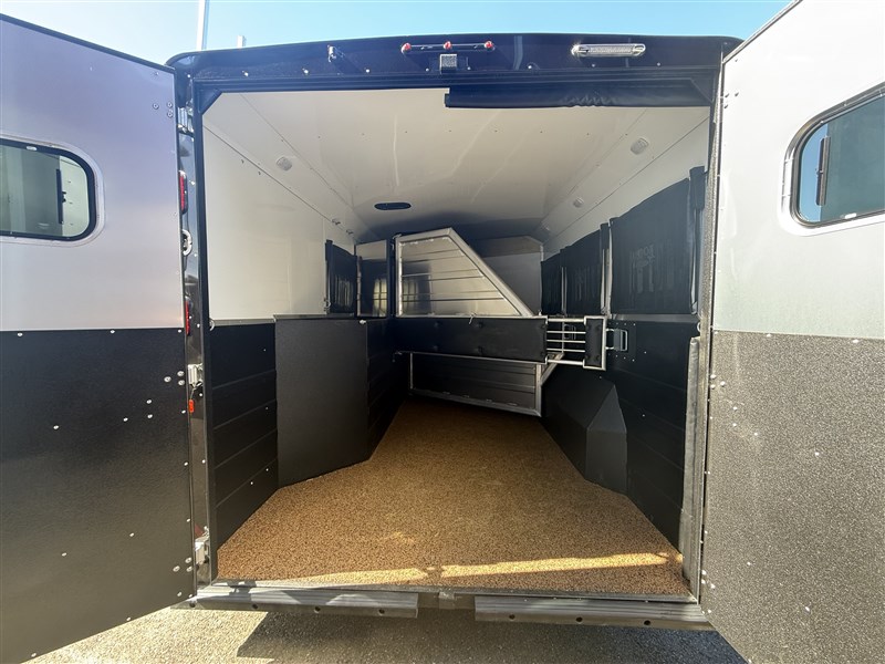 Trailer Photo 6