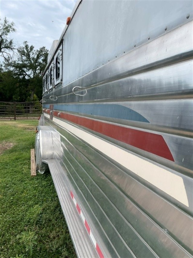 Trailer Photo 13