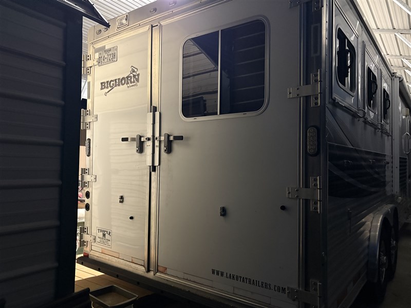 Trailer Photo 13