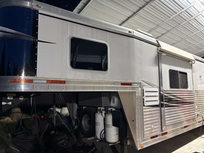 Trailer Photo 15