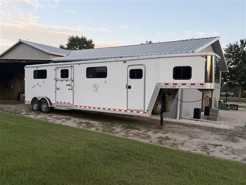 Trailer Photo 1
