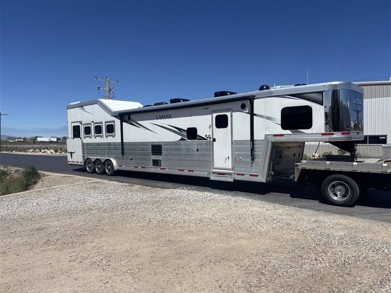Trailer Photo 1