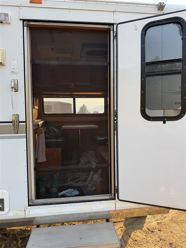 Trailer Photo 13