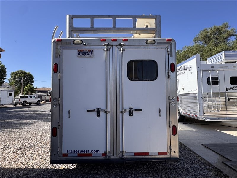 Trailer Photo 12