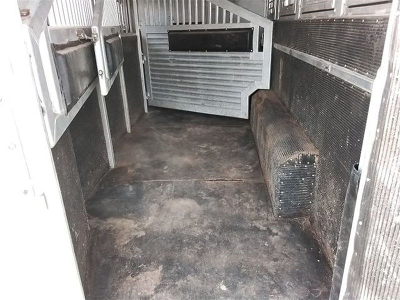 Trailer Photo 4
