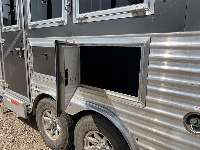 Trailer Photo 8
