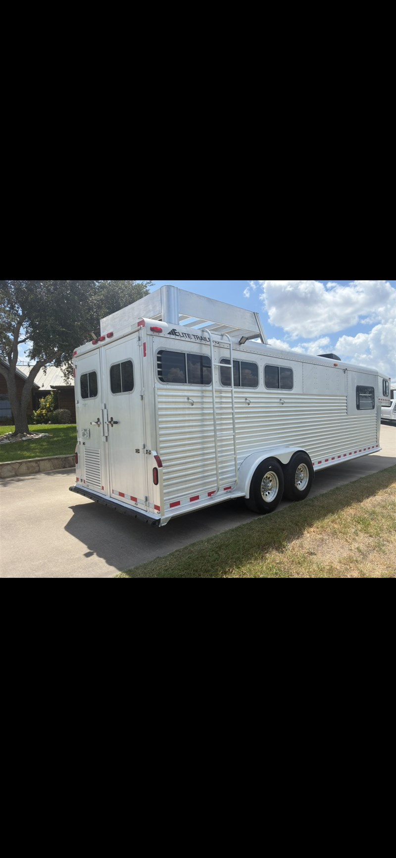 Trailer Photo 4