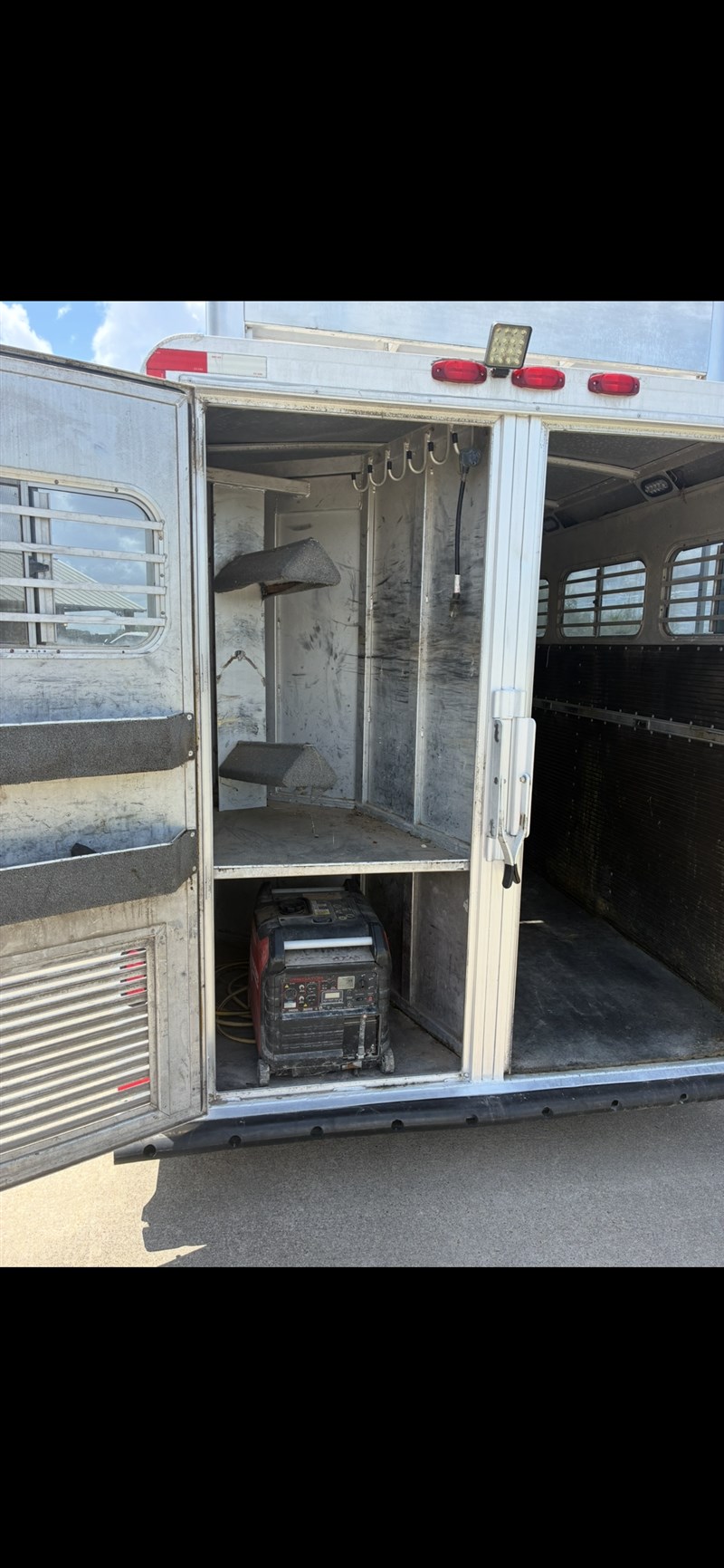 Trailer Photo 11
