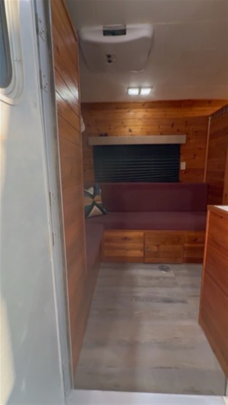 Trailer Photo 16