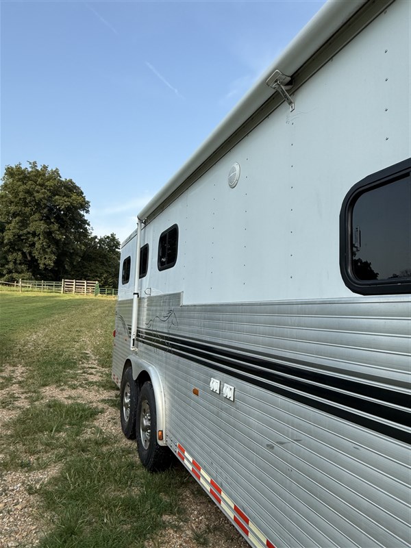 Trailer Photo 10