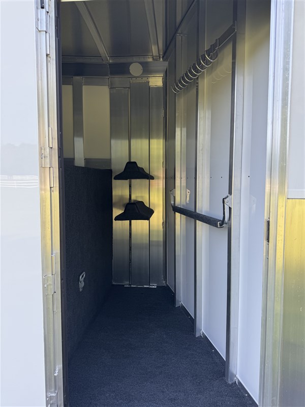 Trailer Photo 7