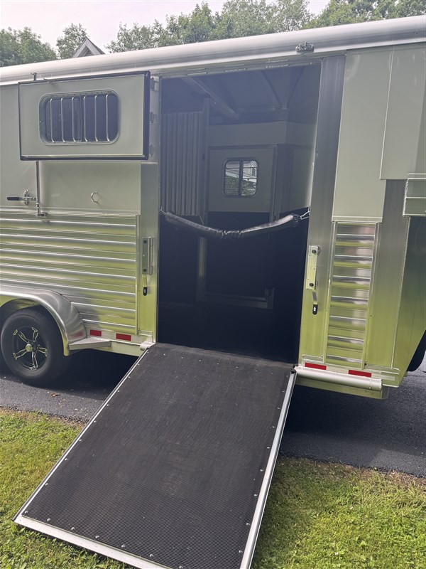 Trailer Photo 3