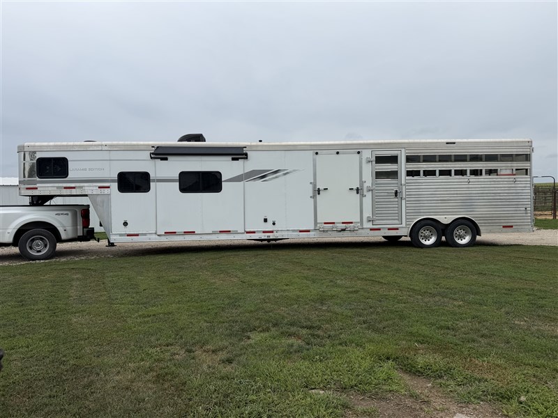 Trailer Photo 2