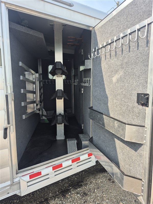 Trailer Photo 14