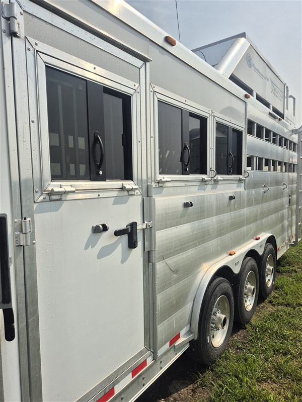 Trailer Photo 5