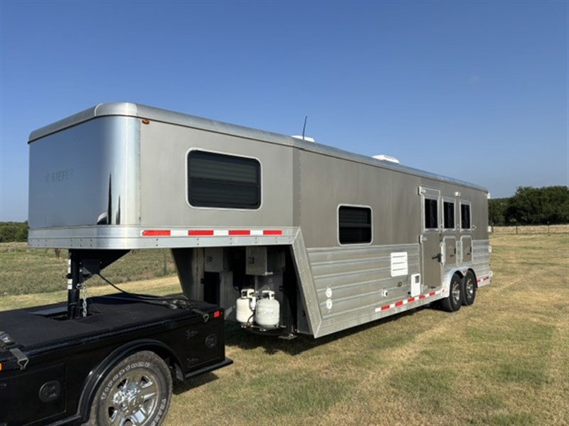 Trailer Photo 3