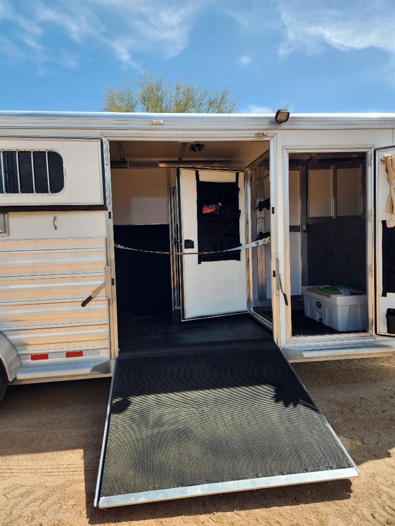 Trailer Photo 8