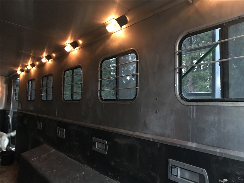 Trailer Photo 4