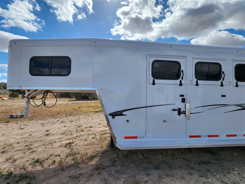 Trailer Photo 3