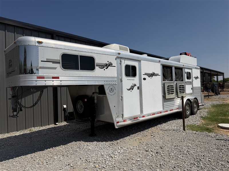 Trailer Photo 1