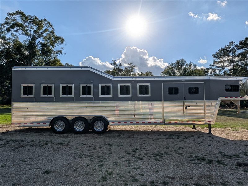 Trailer Photo 15