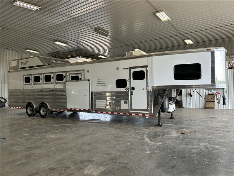 Trailer Photo 14