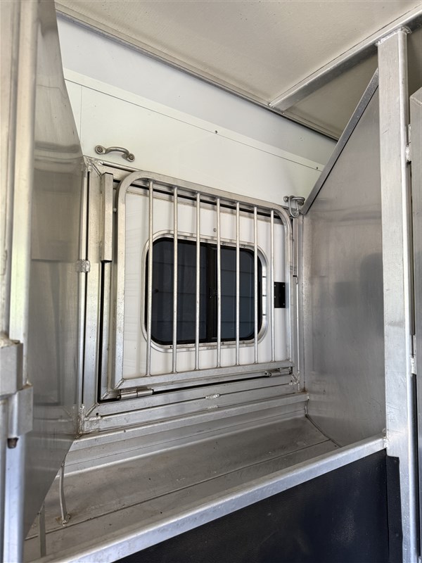 Trailer Photo 30