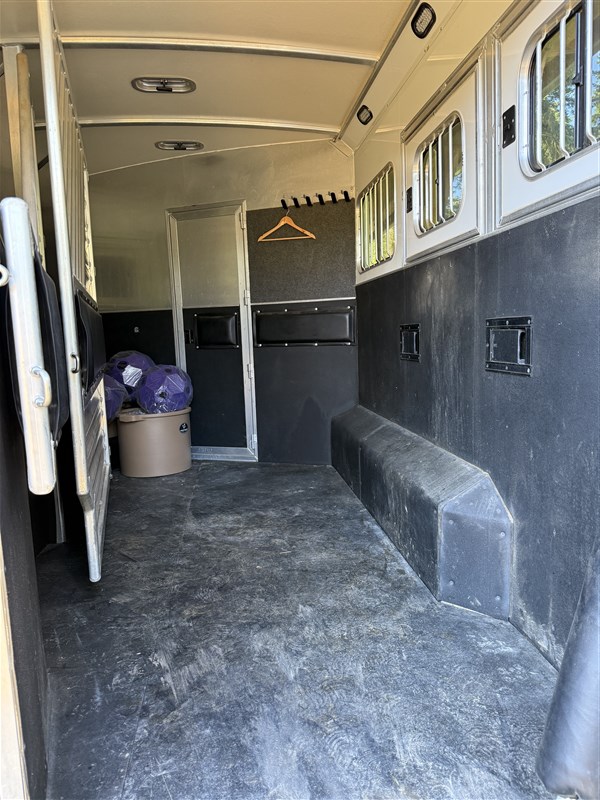 Trailer Photo 26