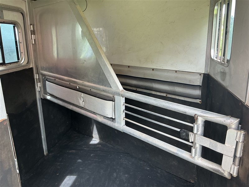 Trailer Photo 2