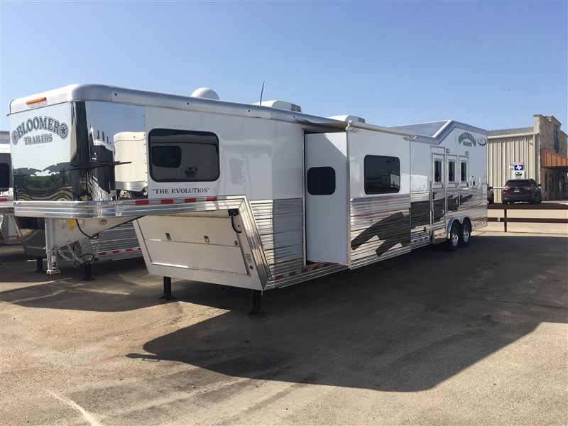 Trailer Photo 2
