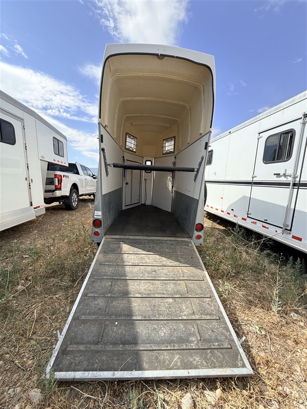 Trailer Photo 4