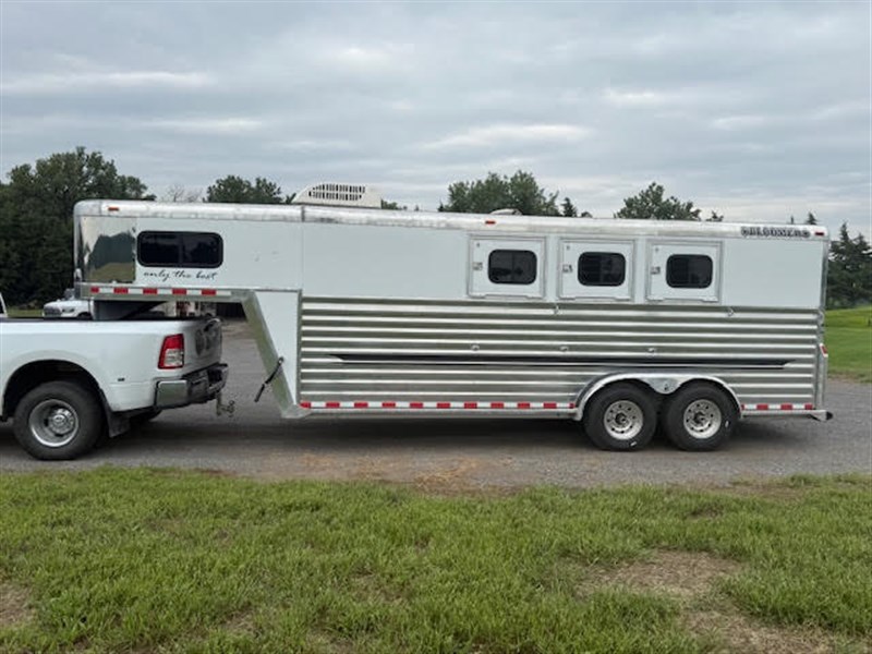 Trailer Photo 2