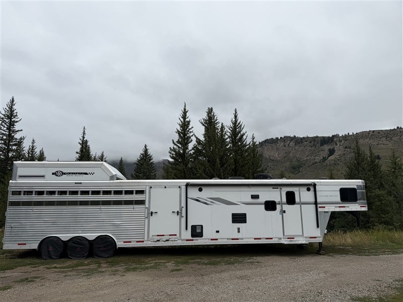 2020 SMC Laramie edition