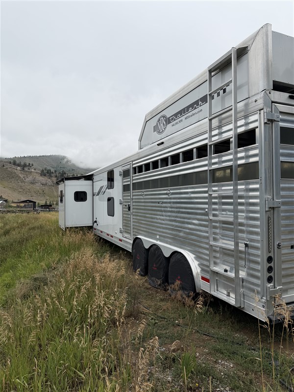 Trailer Photo 2