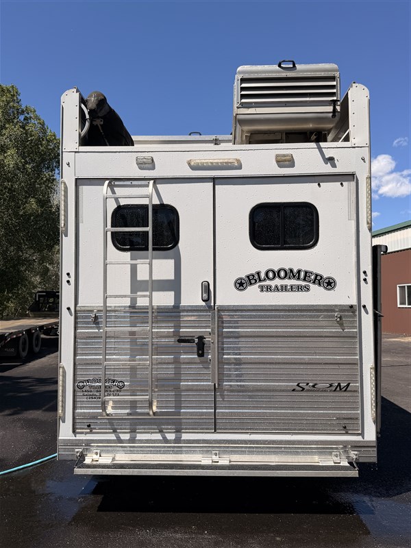 Trailer Photo 3