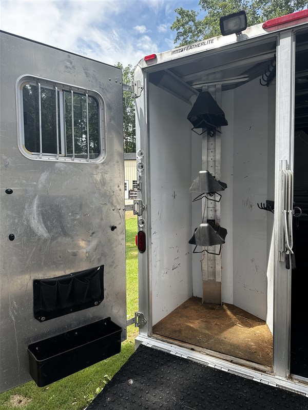 Trailer Photo 15