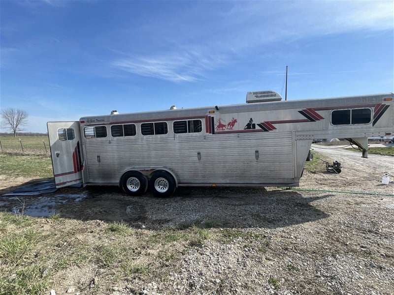 Trailer Photo 1