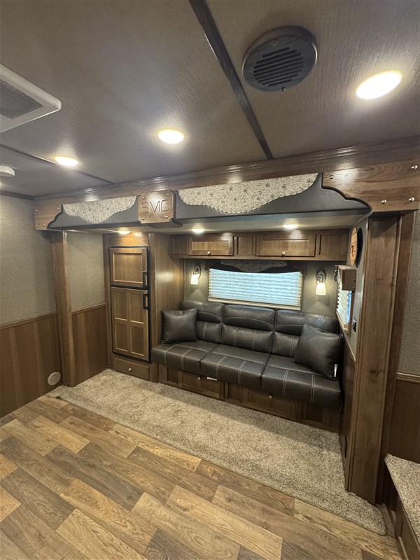 Trailer Photo 18