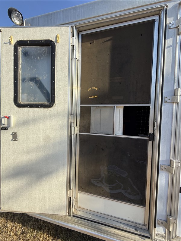 Trailer Photo 18